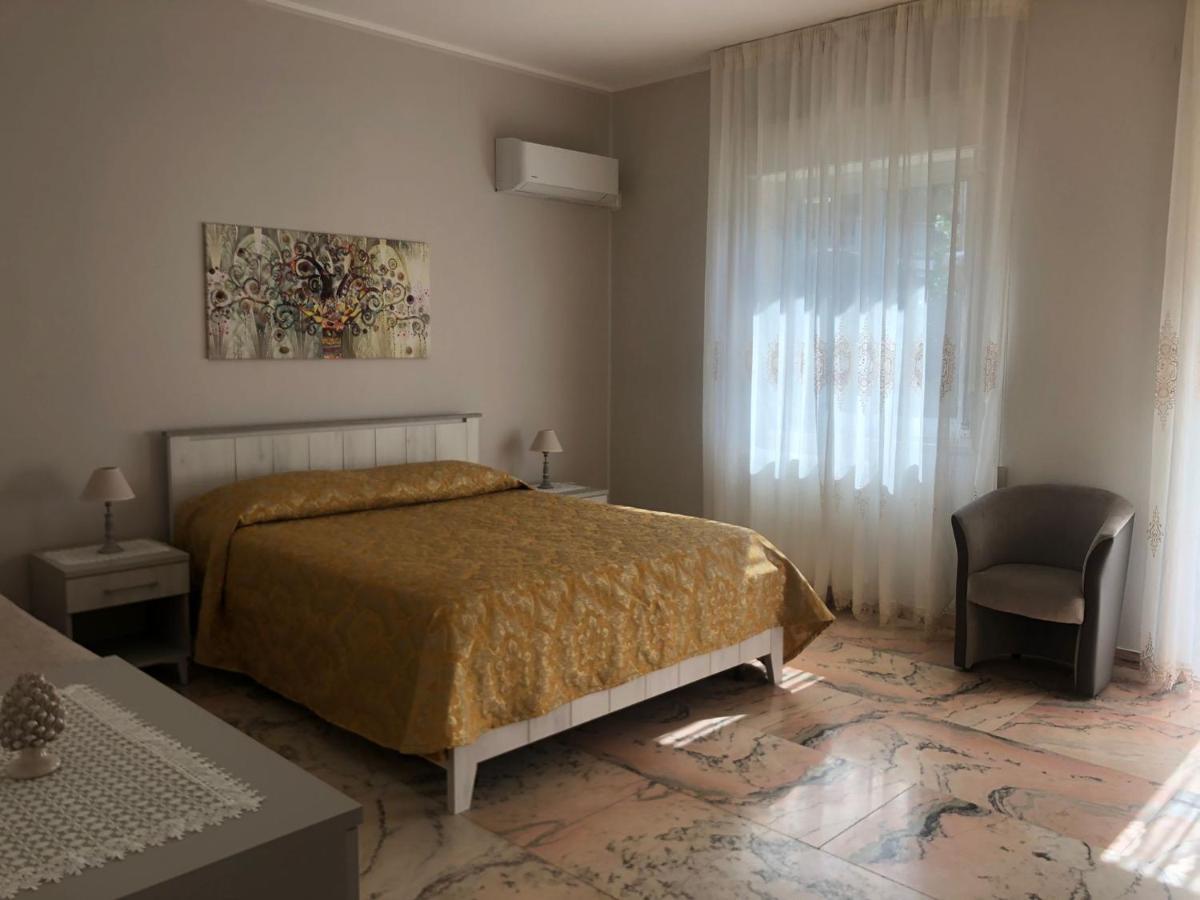 Casa Di Lucia Lägenhet Forza dʼAgro Exteriör bild